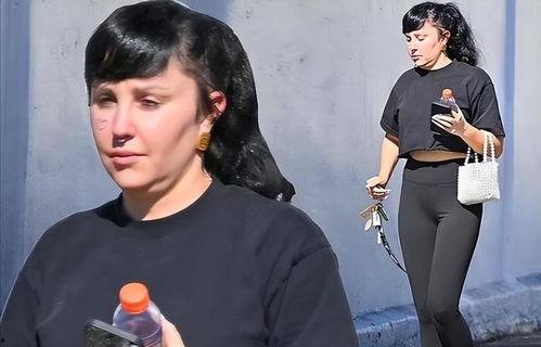 娱乐圈吃瓜解说一口气看完,一网打尽明星八卦，速览娱乐圈风云变幻